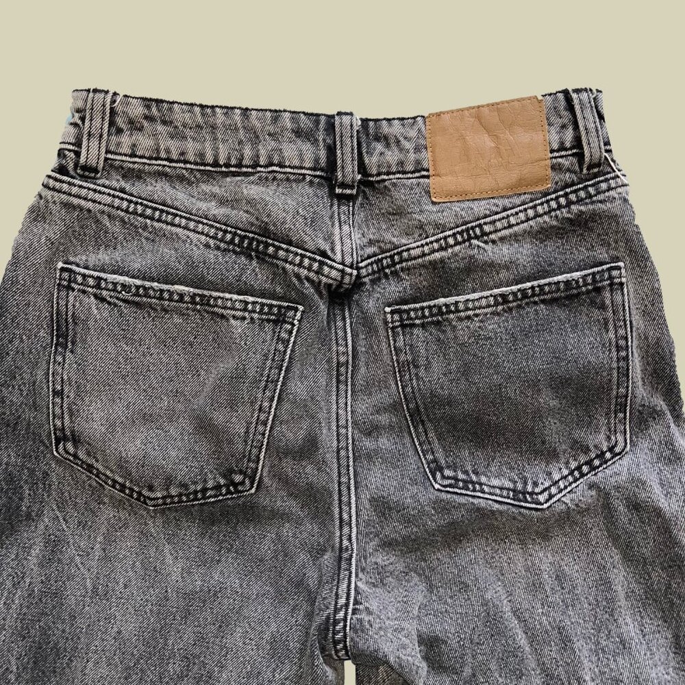 Zara High Rise Grey Jeans - Picture 4 of 5